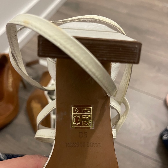 L’intervalle strappy white heels 🤍🦢🕊️ - Picture 8 of 8